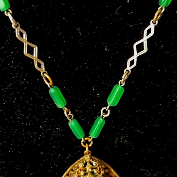 Vintage Czech Jade Glass Art Nouveau Gilt Gold Necklace - Picture 7 of 8